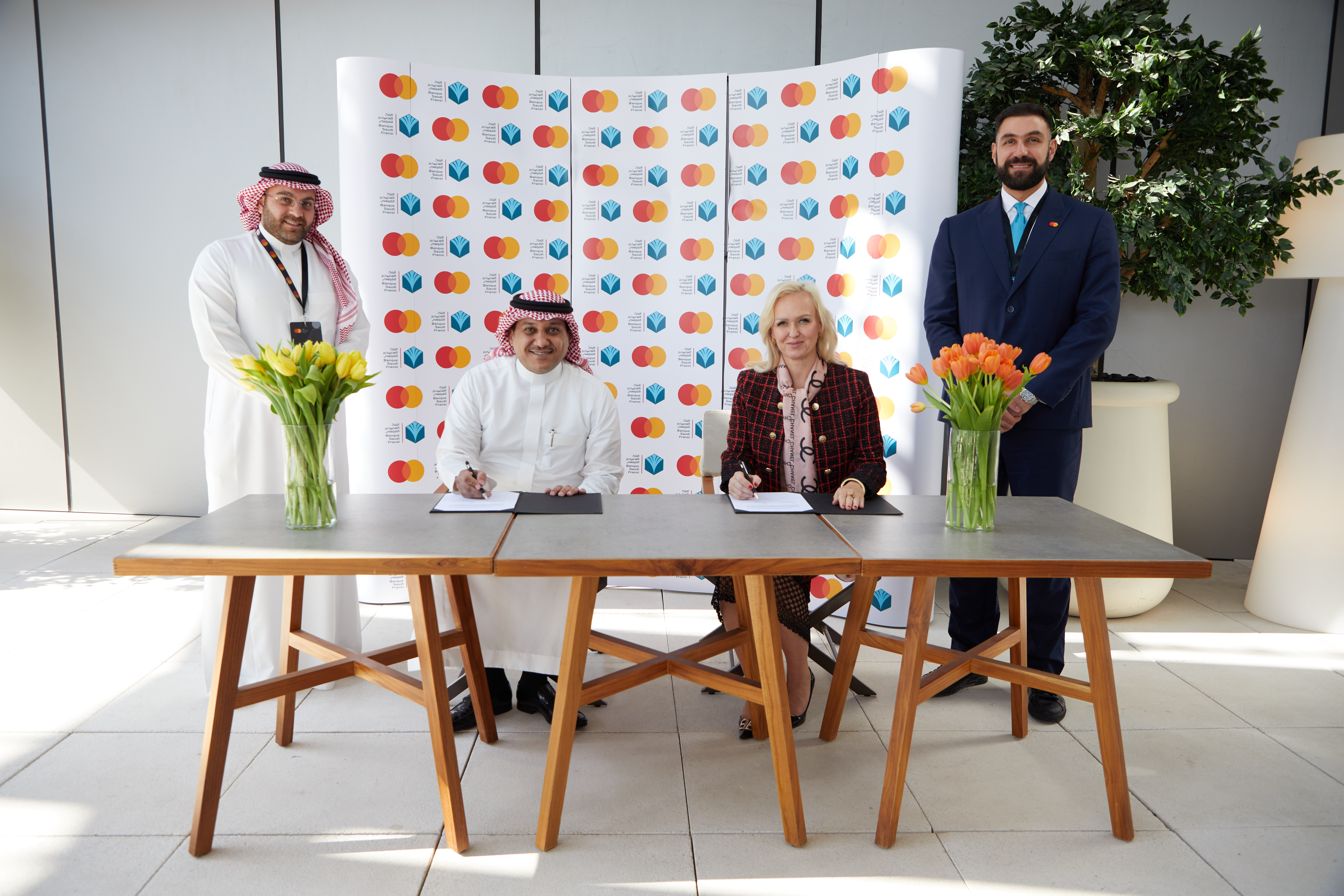 البنك السعودي الفرنسي وماستركارد يطلقان أول بطاقة ائتمان للاسترداد النقدي في المنطقة قابلة للتخصيص 